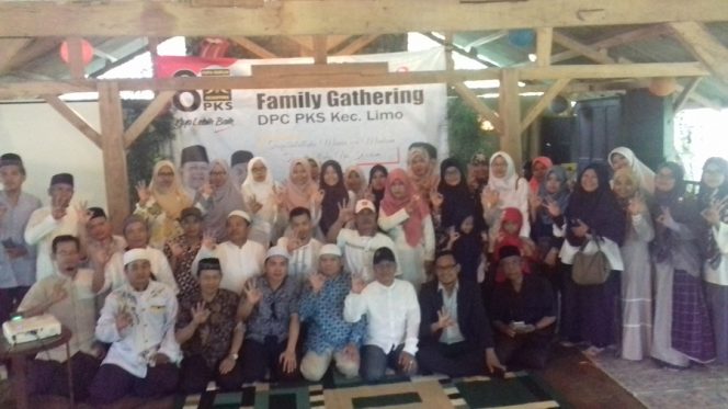 
					PKS Limo Family Gethering Bareng Keluarga Kader