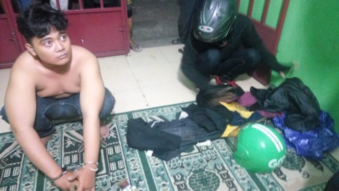 
					Penjambret HP di Diringkus Massa