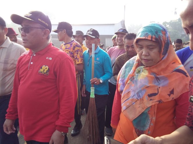 
					Sampah ke Nambo Tunggu IPAL Selesai