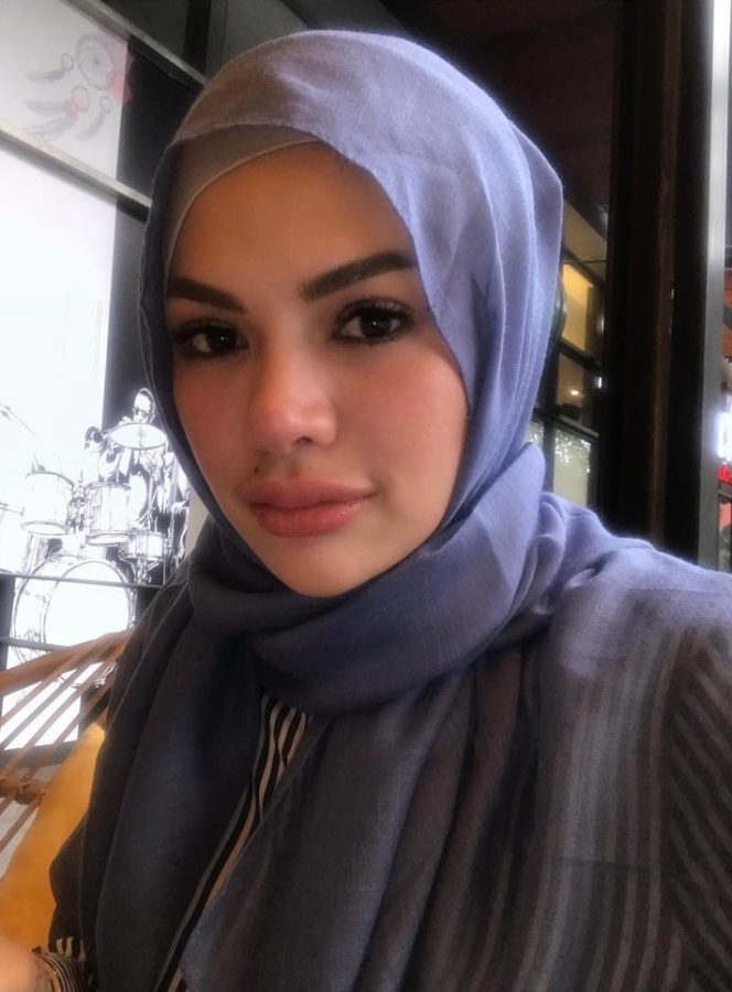 
					Nikita Mirzani Putuskan Berhijab