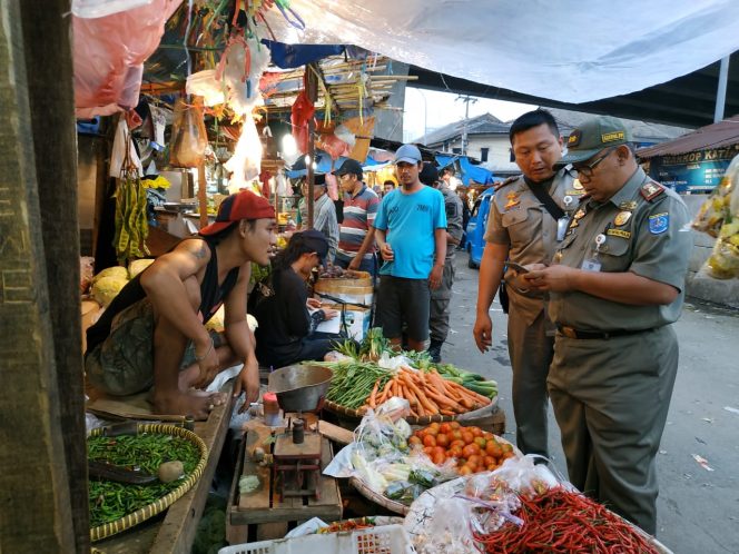 
					PKL Bawah Flyover ARH Akan Ditertibkan