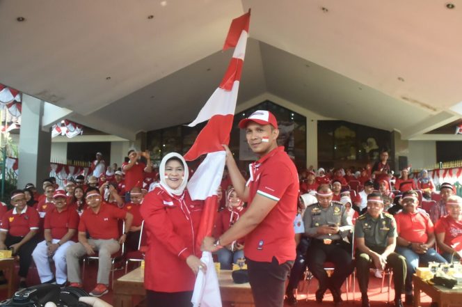 
					Bendera Merah Putih Raksasa Jadi Saksi Kebhinekaan dalam Bingkai NKRI