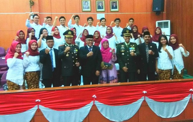 
					Kajari : Kemerdekaan Sebagai Jembatan Emas