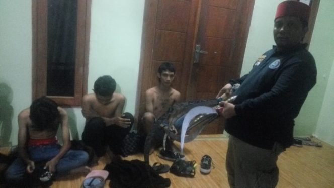 
					Dua Geng di Limo Bentrok