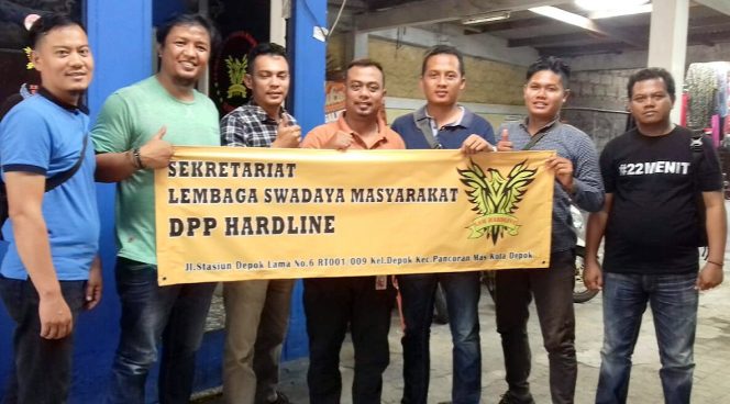 
					Mako Brimob Kunjungi Hardline Depok