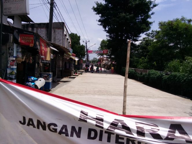 
					Betonisasi Jalan Raya Serua Dikritik LPM