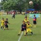 Siswa Javas Soccer School sedang mengikuti pelatihan. (FOTO : Aji Hendro)