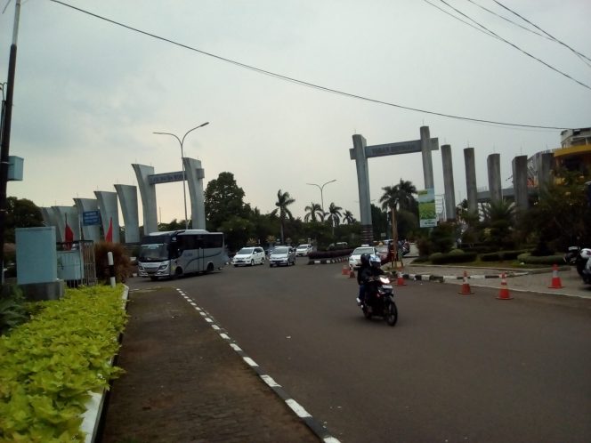 
					Memasuki triwulan kedua Tahun Anggaran 2019 Dinas PUPR Kabupaten Bogor, belum melelangkan satu paket proyek pun di ULPBJ. 