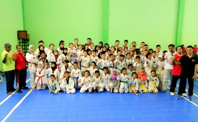 
					Organisasi bela diri Taekwondo binaan Departemen Agama (DEPAG) kembali menorehkan prestasi pada ajang kejuaraan 