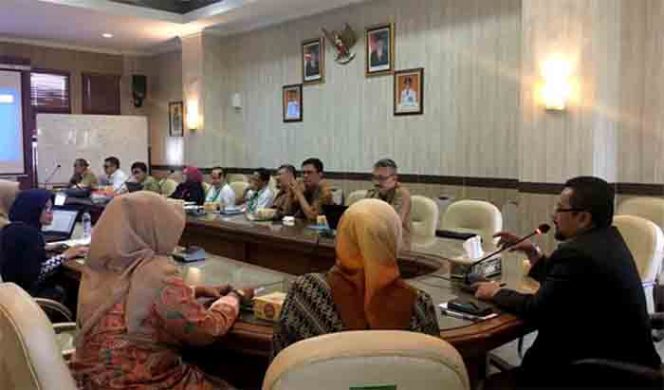 
					Diskusi terkait dengan PPDB di Disdik Jabar.