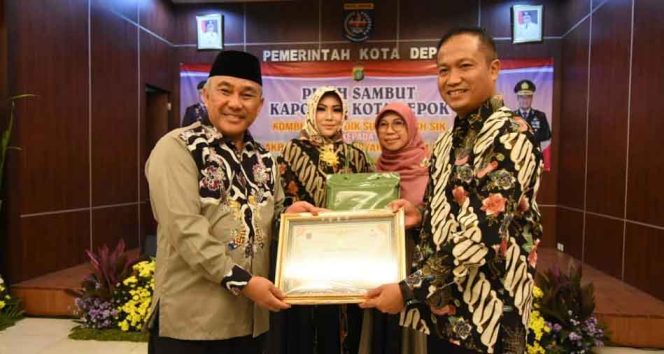 
					Wali Kota Depok, Mohammad Idris, mengapresiasi berbagai kontribusi Kombes Pol Didik Sugiarto selama menjabat sebagai Kapolres Kota Depok.