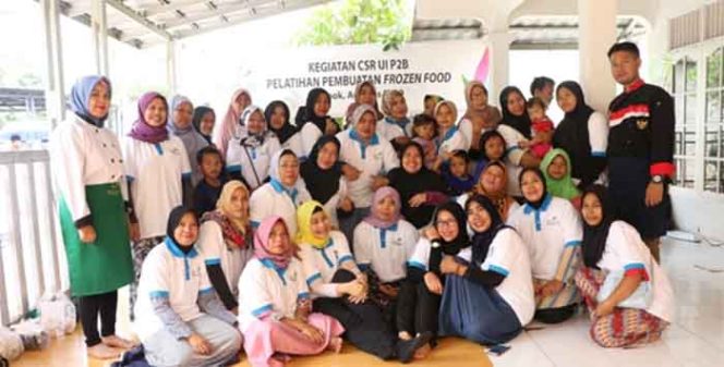 
					Pelatihan  pembuatan frozen food diikuti ibu-ibu di Kampung Utan, Kelurahan Pondokjaya. 