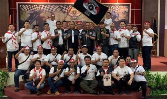 
					Inilah pengurus dan anggota MBI yang siap menuju Pangandaran, Jawa Barat.