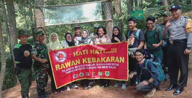 
					Muspika Cijeruk Tebar Spanduk Di Area Rawan Kebakaran