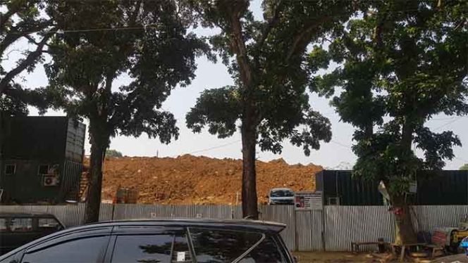 
					Proyek apartemen The Swiss Belresidence (TSB) milik PT Lorena Latersia Properti di Jalan Pajajaran V, Kelurahan Baranangsiang, Kecamatan Bogor Timur, Bogor, Jawa Barat.