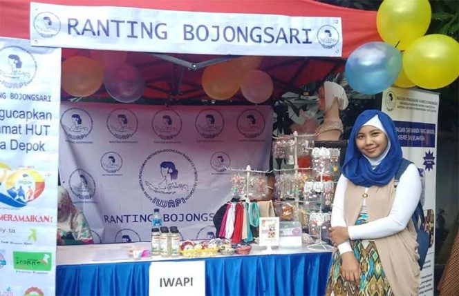 
					Abrosa Craft Tawarkan Bros Cantik Untuk Wanita Sosialita