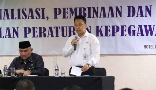 
					Kepala BKPSDM, Supian Suri