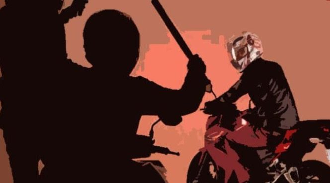 
					Tiga Warga Dibacok Begal