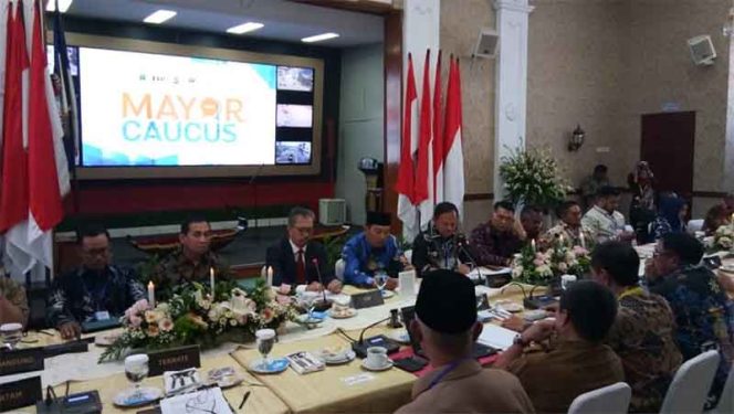 
					 28 kepala daerah dari berbagai wilayah di Tanah Air mengikuti Mayor Caucus 2019.