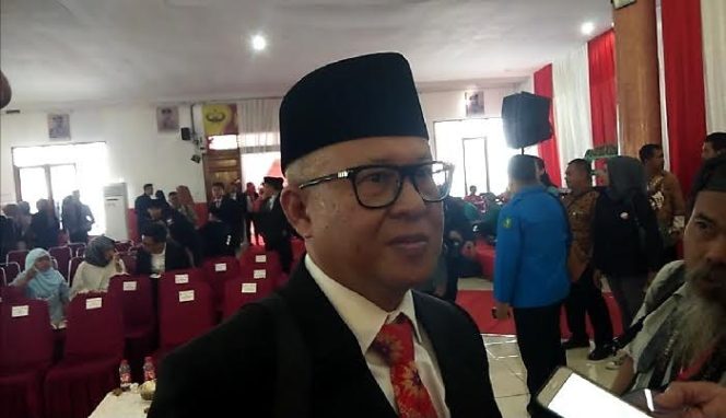 
					 Sekretaris DPRD Kota Sukabumi Asep L Sukmana