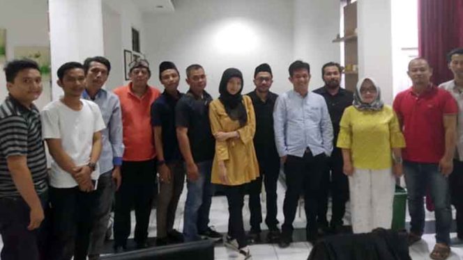 
					Acara Ngubek (Ngopi Santai Sambil Diskusi Bersama Pemuda dan  Aktivis ) #Depok Gue Medium Manusia Mikirin Depok.