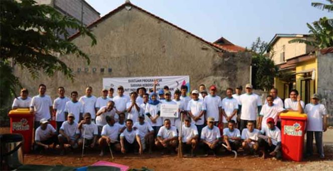 
					Penyerahan CSR dari UIP2B untuk lingkungan di Krukut.