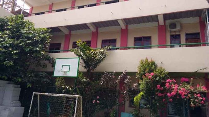 
					SMP Islamiyah Serua yang berdiri sejak tahun 1985 di Desa Serua, Depok.