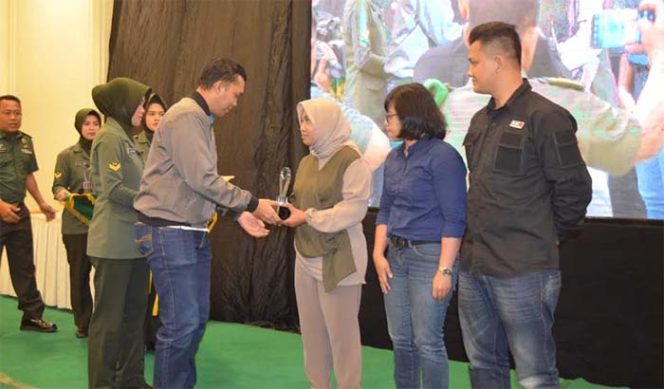 
					Korem 061/Suryakancana gelar Suryakancana Award di Onih Hotel, Kecamatan Bogor Tengah.