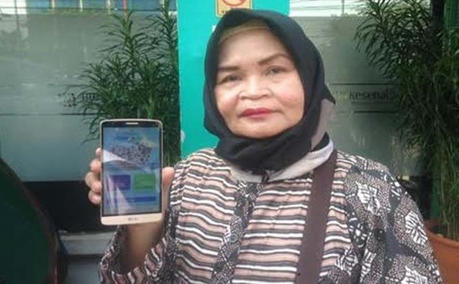
					Titin Fatimah, peserta JKN-KIS asal Kota Depok