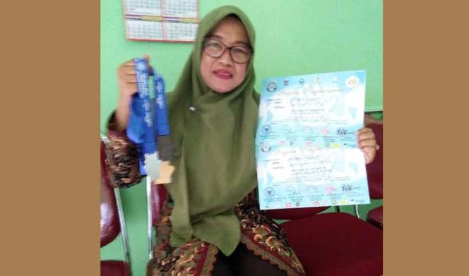 
					Prestasi siswa di ajang pencak silat di Gor Cilodong. 