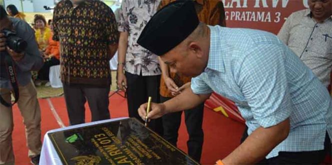 
					Peresmian Balai RW Senilai 1,85 Miliar 