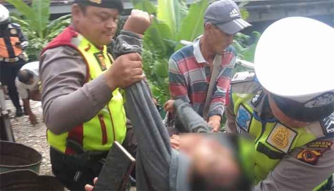 
					Siswi SMA di Bogor berinisial LM mencoba bunuh diri dengan terjun bebas ke aliran Kali Cipakancilan.