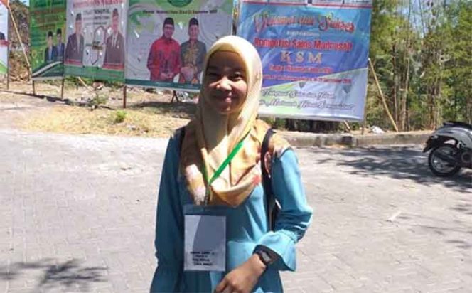 
					Hanifa Azahra Shalihah, siswi Madrsah Aliyah Negeri (MAN) 2.