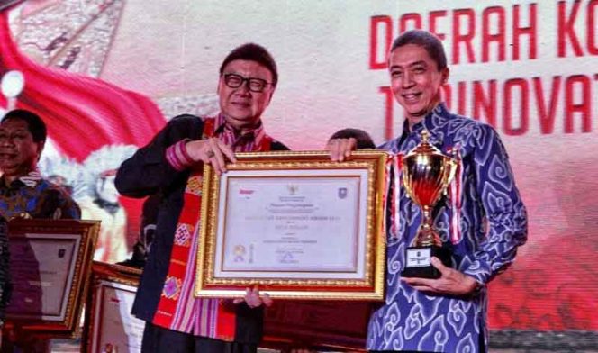 
					Bogor mendapat penghargaan sebagai Kota Sehat dari Kementrian Dalam Negeri (Kemendagri).