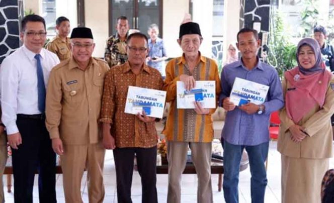 
					Penerima bantuan RTLH di Panmas.
