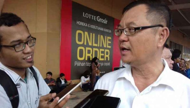 
					Kepala Dinas Tenaga Kerja Kabupaten Bekasi, H Edie Rochyadi.