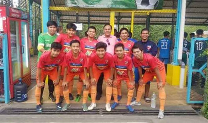 
					Inilah tim futsal Pondokcina FC usai bertanding.