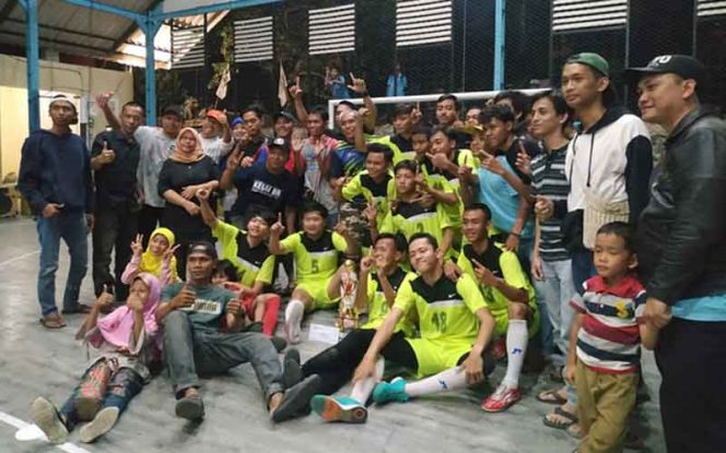 
					Tim Futsal RW 14 Kemirimuka, Kecamatan Beji.