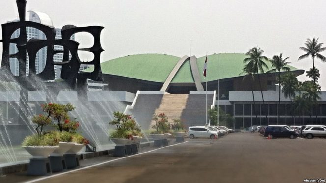 
					Hari Ini, Anggota DPR, DPD, MPR Dilantik