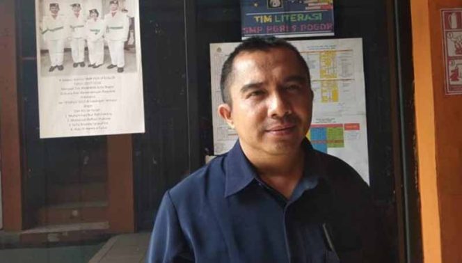 
					Iman, Wakil Kepala SMP PGRI 9 Bogor