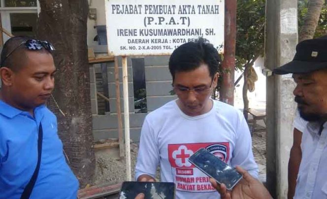 
					Dikawal RPR Tuntut Hak, Sengketa Lahan Diduga Libatkan Notaris