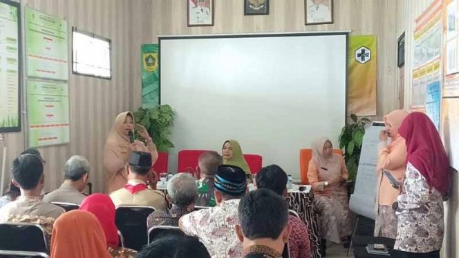 
					Puskesmas Leuwiliang, Kecamatan Leuwiliang, Kabupaten Bogor, menggelar kegiatan Lokakarya Mini (Lokmin) dengan mengundang Muspika setempat.