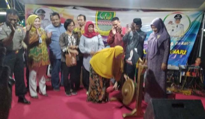 
					Dalam rangka menyambut hari jadi Desa Lambangsari ke 35 Pemerintah Desa (Pemdes) Lambangsari menggelar Pekan Raya Desa (PRD) selama 1 minggu.