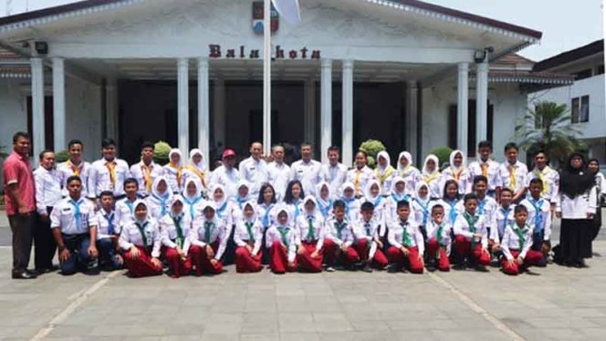 
					Kontingan Palang Merah Remaja Kota Bogor yang ikut dalam Jumpa Bakti Gembira (Jumbara).