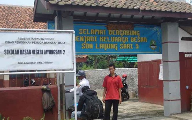 
					Inilah SDN Layungsari yang bakal kena gusur proyek pembangunan double track KA Bogor-Sukabumi.