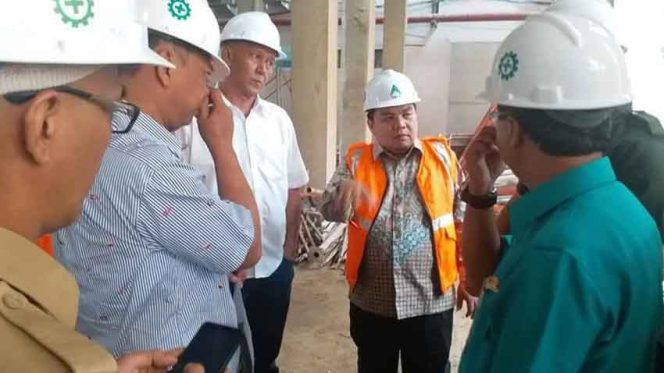 
					Komisi III melakukan sidak ke mega proyek Rumah Sakit Umum Daerah (RSUD) Kota Bogor yang menelan duit rakyat Rp89 miliar.