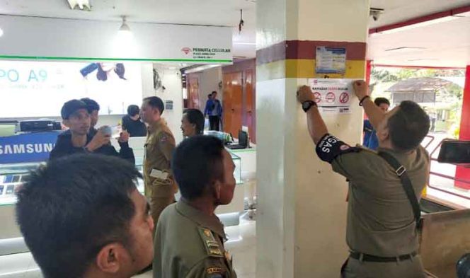 
					Penegakan Perda KTR dilakukan dengan menyisir kawasan Mall Jambu Dua.