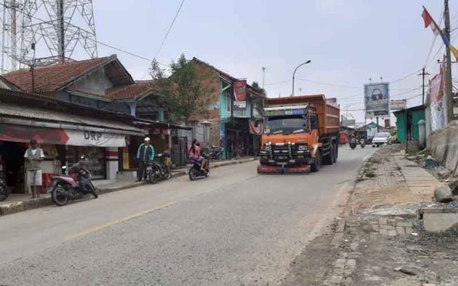 
					Dari tahun 2017 hingga tahun 2019 puluhan korban sudah melayang akibat kecelakaan pengendara motor dengan pengemudi Dum truk.