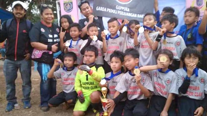 
					Salah satu tim SSB yang berhasil meraih juara.