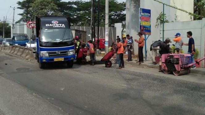 
					Perbaikan Jalan Maut di Lambangsari Kini Diperbaiki